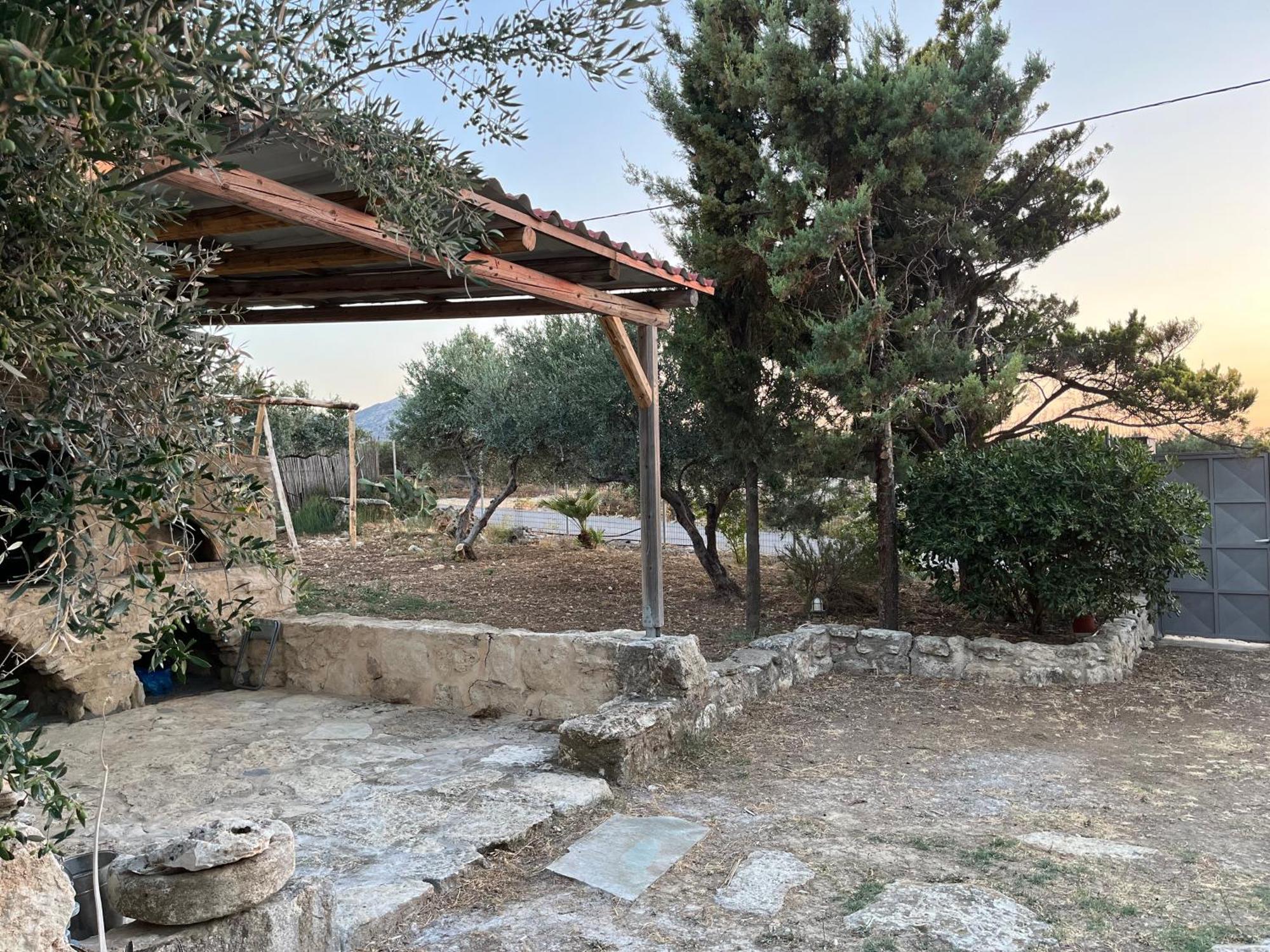 Aletraki -Off-Grid Retreat Above Heraklion, Peaceful Views Архане Екстер'єр фото